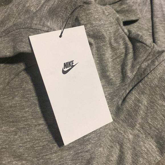 Nike tee - Picture 5 of 5